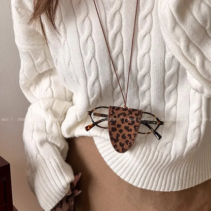 Leopard Eyeglasses Storage Bag Pendant Hanging Neck Glasses Clip Pendant Durable Glasses Clip Simple Hanging Neck Pouch